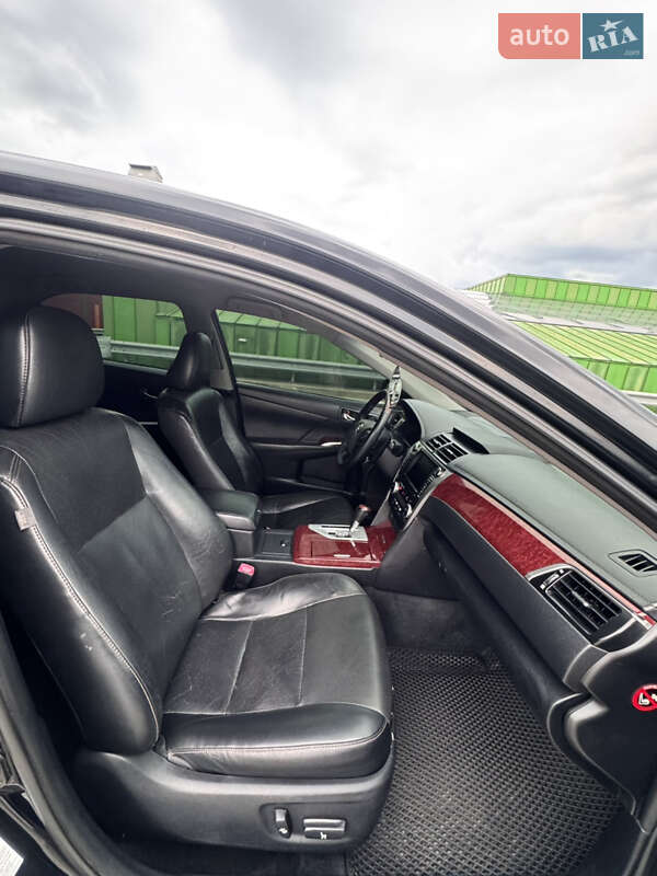 Седан Toyota Camry 2011 в Киеве