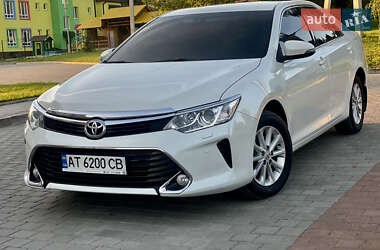 Седан Toyota Camry 2017 в Тернополе