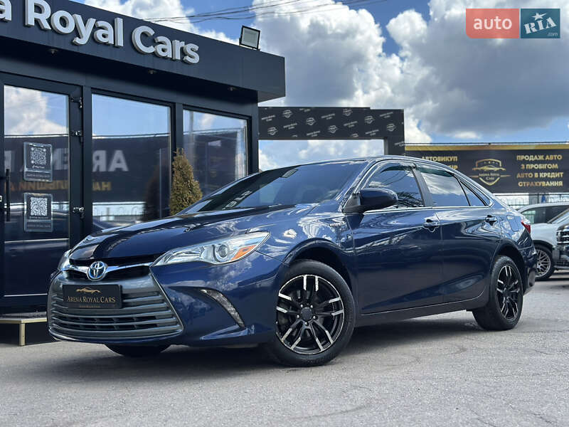 Toyota Camry 2015