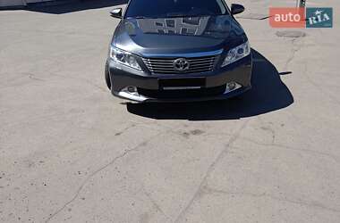 Седан Toyota Camry 2014 в 
