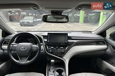 Седан Toyota Camry 2021 в 