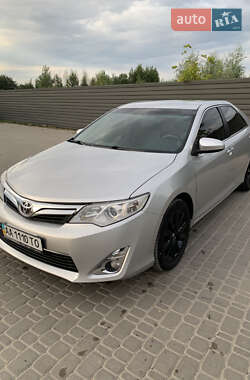 Седан Toyota Camry 2014 в Києві