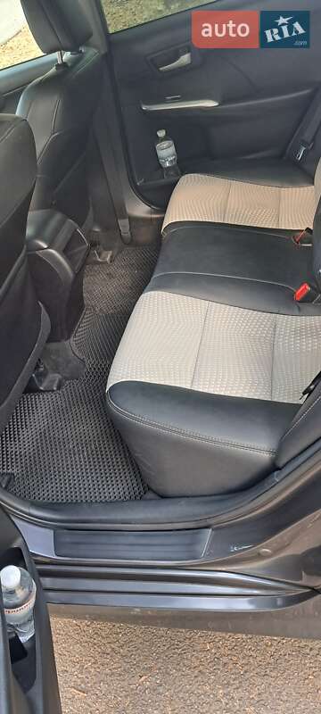 Седан Toyota Camry 2014 в Миколаєві