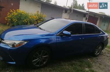 Седан Toyota Camry 2017 в Шепетівці