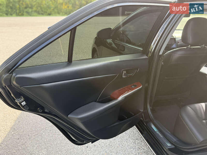 Седан Toyota Camry 2013 в Виннице