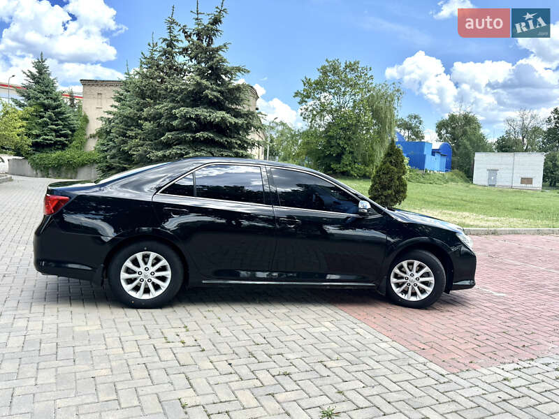Седан Toyota Camry 2014 в Харькове
