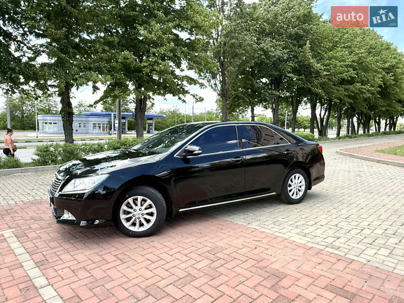 Седан Toyota Camry 2014 в Харькове