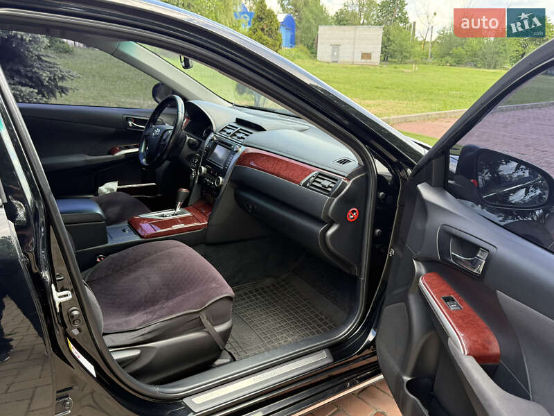 Седан Toyota Camry 2014 в Харькове