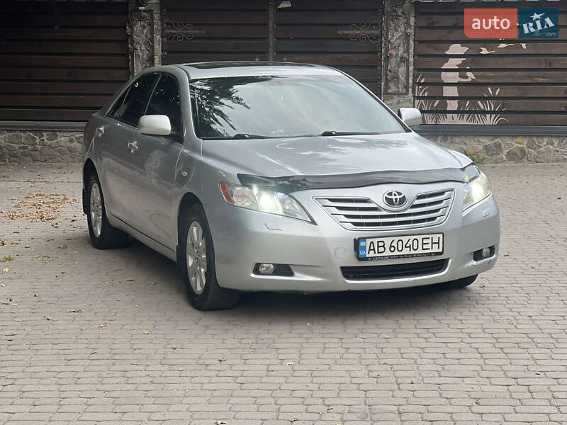 Седан Toyota Camry 2006 в Виннице