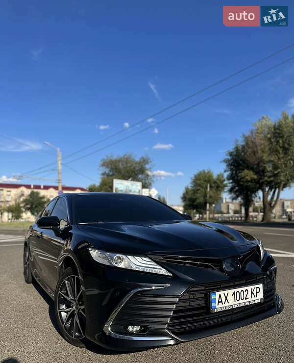 Toyota Camry 2021