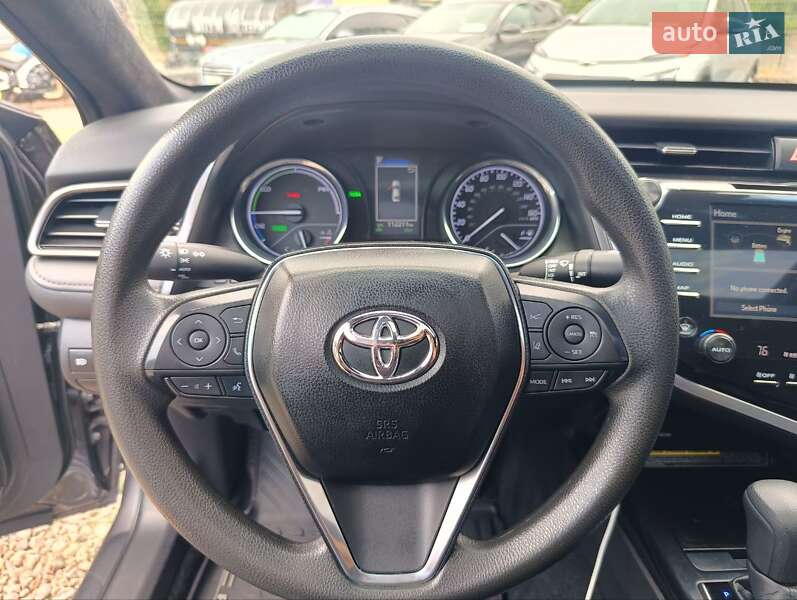 Седан Toyota Camry 2019 в Одессе