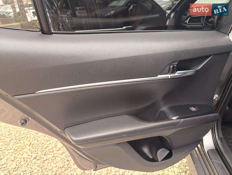 Седан Toyota Camry 2019 в Одессе