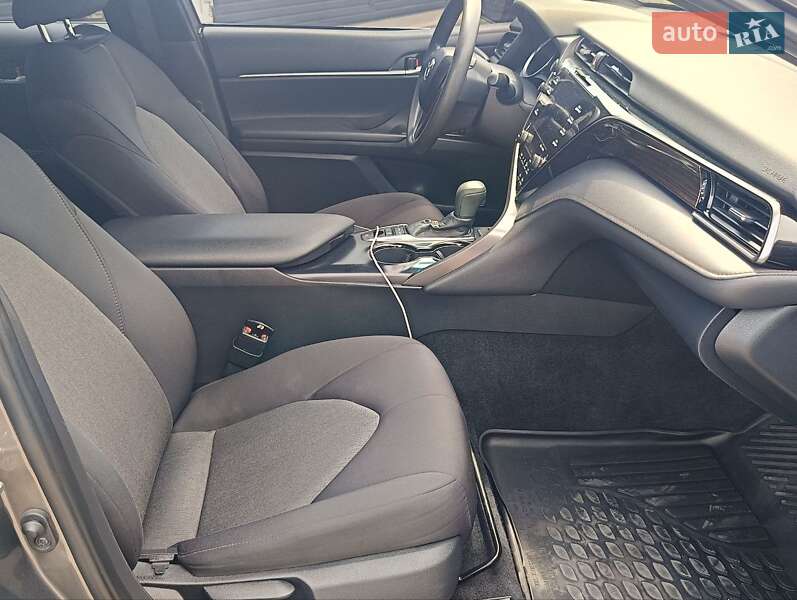 Седан Toyota Camry 2019 в Одессе