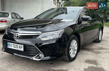 Седан Toyota Camry 2017 в Тернополі
