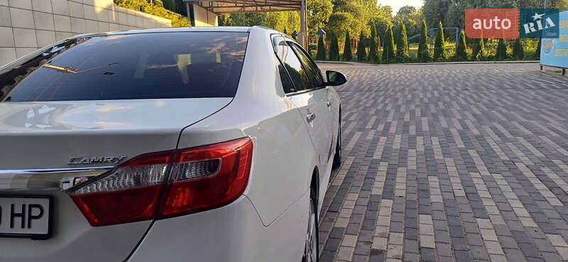 Седан Toyota Camry 2012 в Красилові