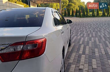 Седан Toyota Camry 2012 в 