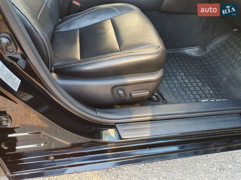 Седан Toyota Camry 2017 в Кременчуці