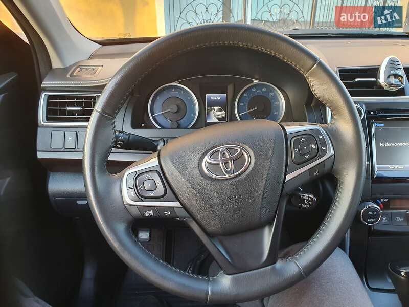 Седан Toyota Camry 2017 в Кременчуці