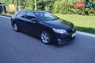 Седан Toyota Camry 2013 в Києві