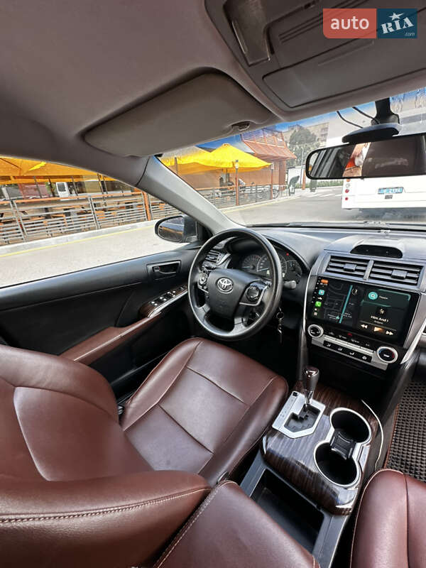 Седан Toyota Camry 2015 в Львове