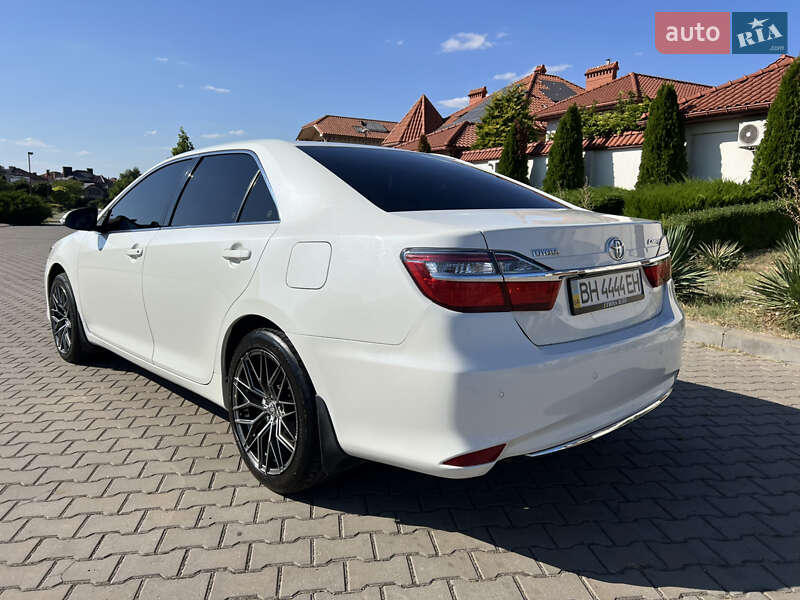 Седан Toyota Camry 2016 в Одесі