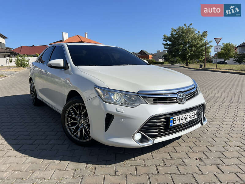 Седан Toyota Camry 2016 в Одесі