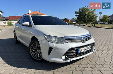 Седан Toyota Camry 2016 в 