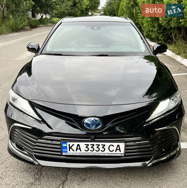 Toyota Camry 2023