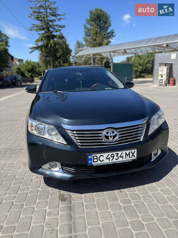 Седан Toyota Camry 2013 в Львове фото Седан Toyota Camry 2013 в Львове