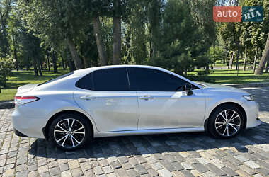 Седан Toyota Camry 2019 в Києві