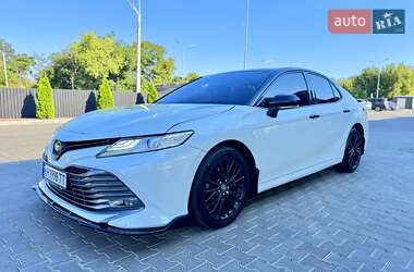 Седан Toyota Camry 2018 в Одессе
