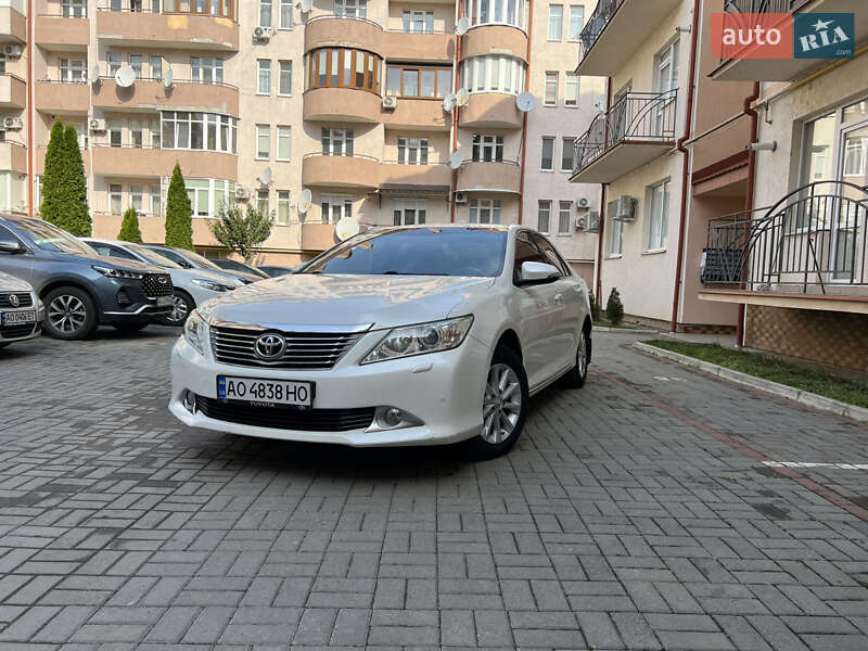 Седан Toyota Camry 2012 в Ужгороді фото 3 Седан Toyota Camry 2012 в Ужгороді