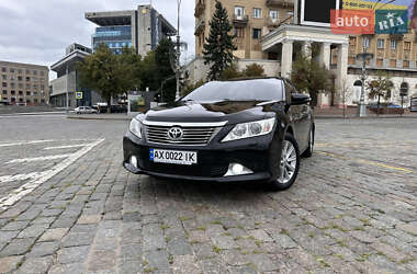 Седан Toyota Camry 2011 в Харькове