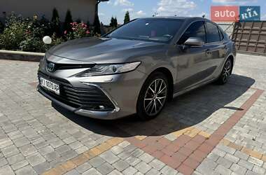 Седан Toyota Camry 2021 в Гайсине