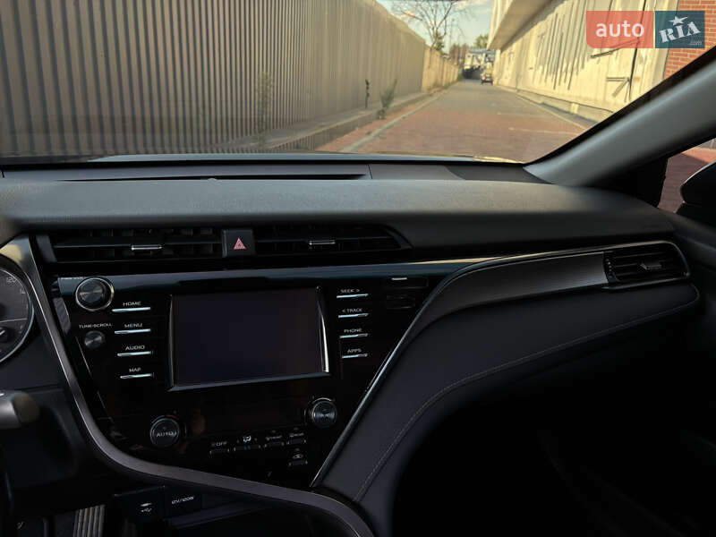 Седан Toyota Camry 2019 в Одесі