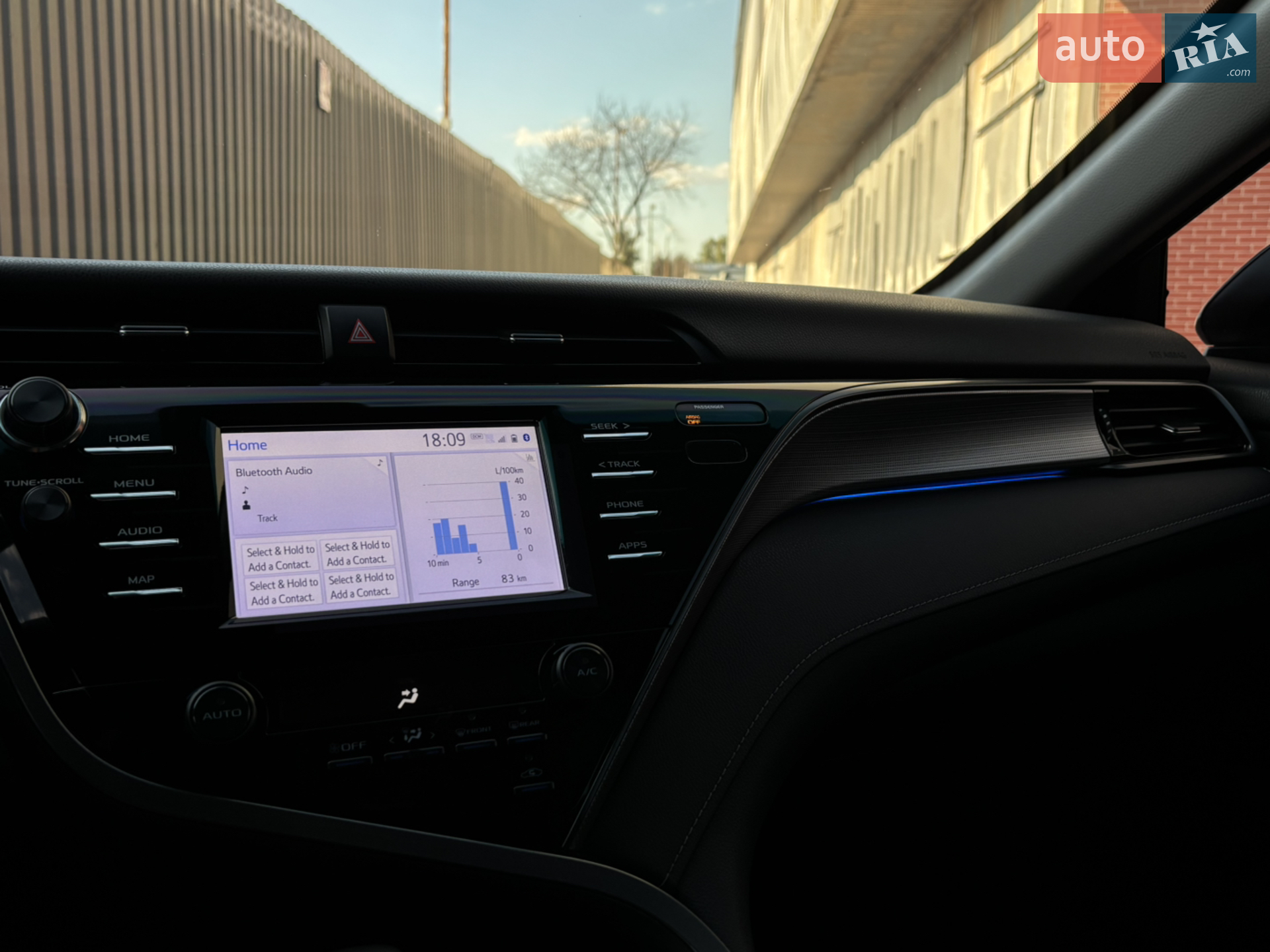 2019 Toyota Camry - мініатюра 18