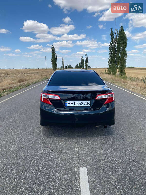 Седан Toyota Camry 2014 в Николаеве фото 4 Седан Toyota Camry 2014 в Николаеве