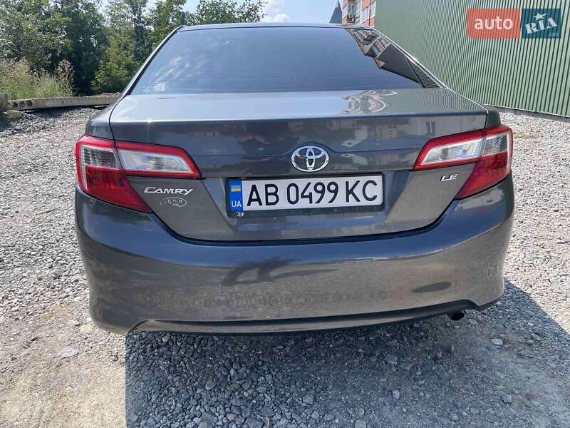 Седан Toyota Camry 2014 в Вінниці
