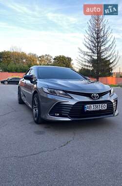 Седан Toyota Camry 2022 в Хмельнике