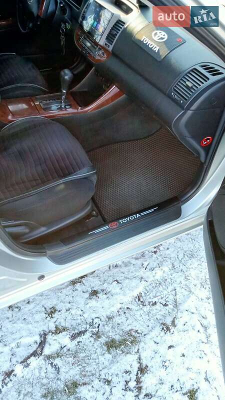 Седан Toyota Camry 2003 в Кропивницком