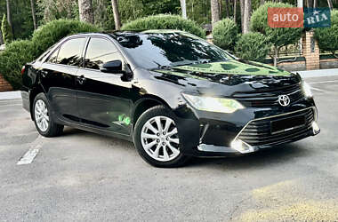 Седан Toyota Camry 2016 в Лебедине