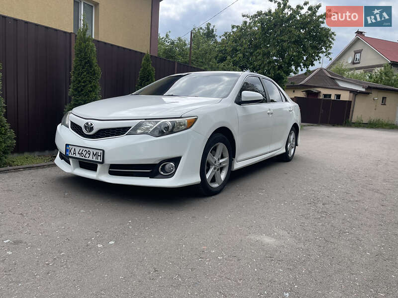 Toyota Camry 2012