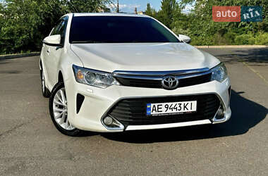 Седан Toyota Camry 2014 в Кривом Роге