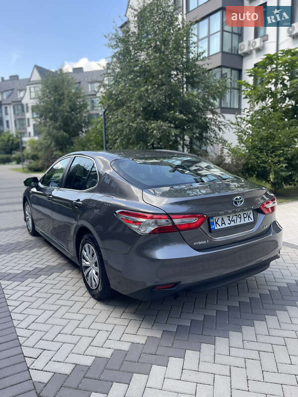 Седан Toyota Camry 2017 в Киеве фото 14 Седан Toyota Camry 2017 в Киеве