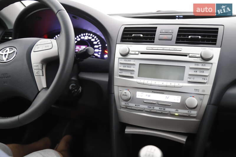 Седан Toyota Camry 2011 в Чечельнике