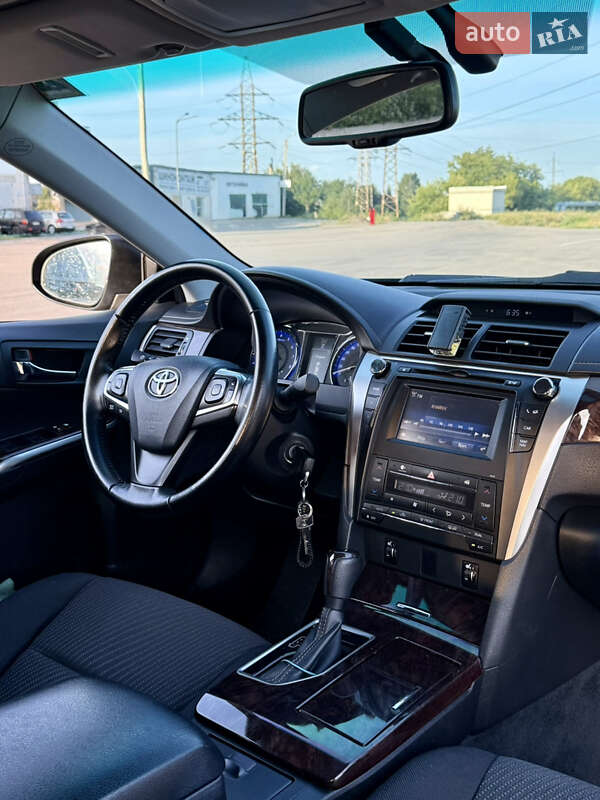 Седан Toyota Camry 2016 в Харкові