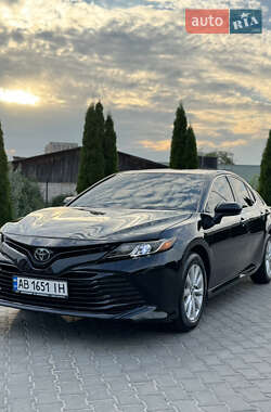 Седан Toyota Camry 2017 в Вінниці