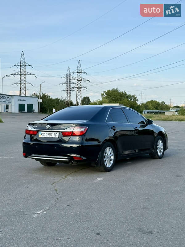 Седан Toyota Camry 2016 в Харкові