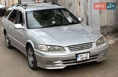 Універсал Toyota Camry 1998 в Одесі