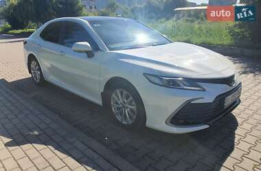 Седан Toyota Camry 2024 в Хмельницькому
